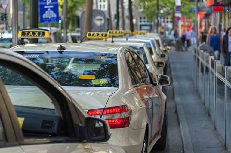 Taxi-Düsseldorf eG demanda a varias empresas de VTC