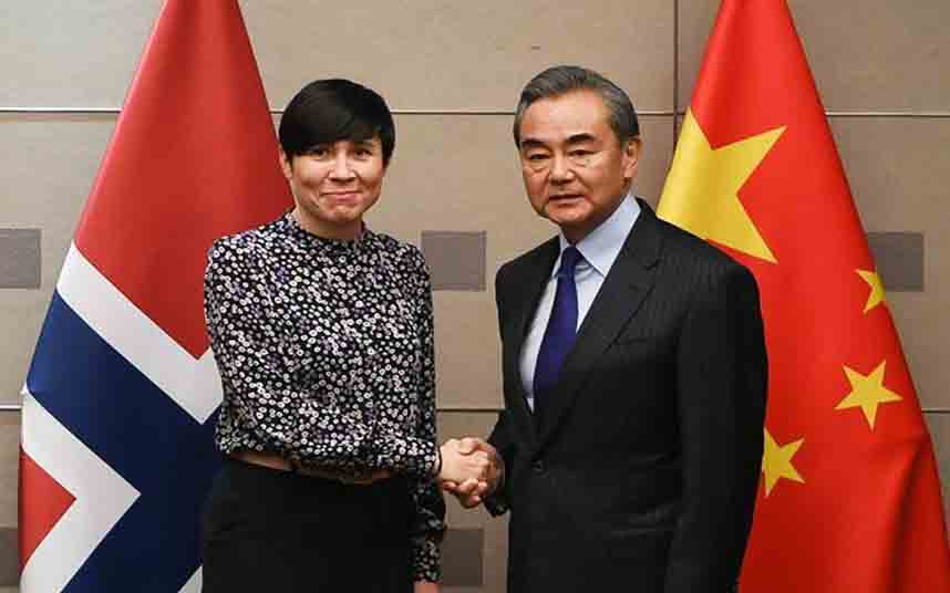 Los ministros de Asuntos Exteriores de China y Noruega se reúnen en Madrid
