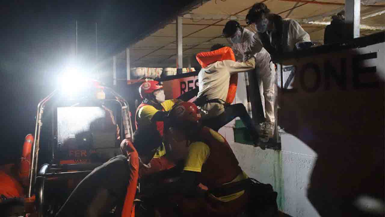 Seis muertos en un naufragio en el que Open Arms rescata unas 100 personas