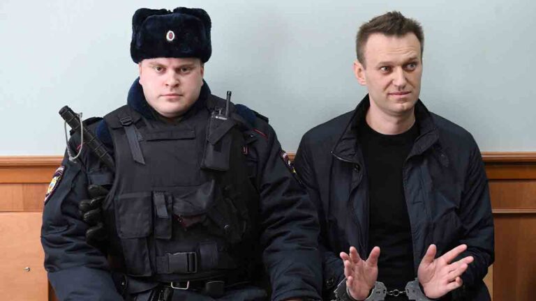 Navalni podría morir si no recibe asistencia médica