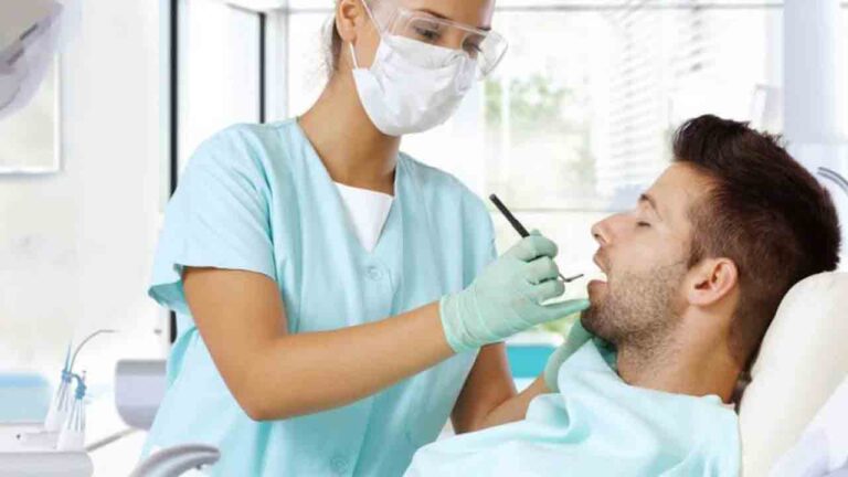 5 tipos de dispositivos de prótesis dental que tienes que conocer