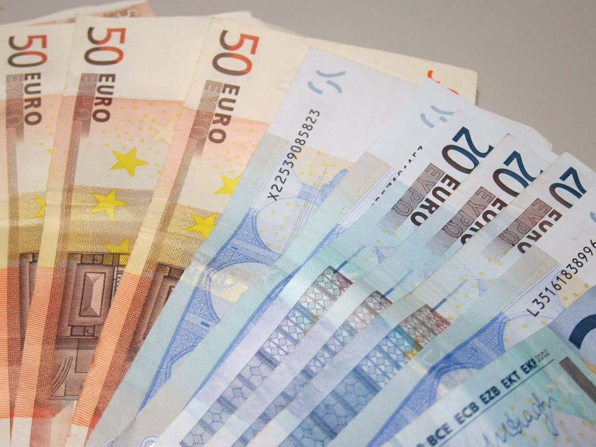El salario medio anual se mantuvo en 2020 en 20.500 euros pese a la crisis del Covid, según Hacienda
