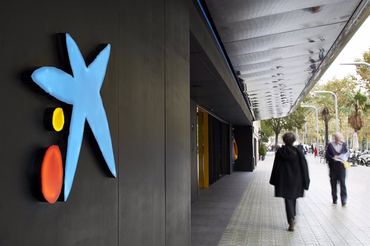 Otros 2.700 empleados de CaixaBank acogidos al ERE dejarán el banco el 1 de enero