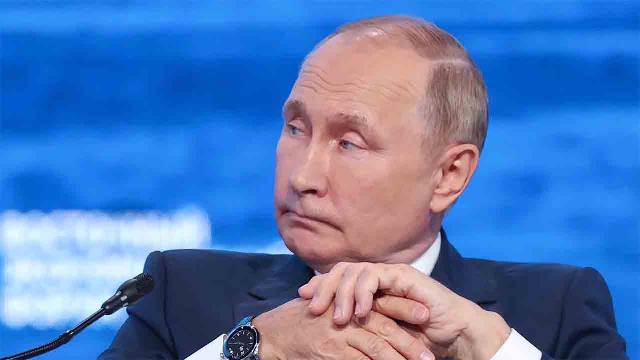 Un grupo de concejales rusos acusa a Putin de traidor y pide su dimisión