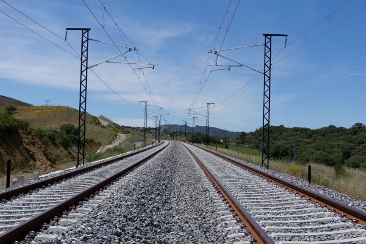 Continúan las obras en la línea de alta velocidad entre Madrid y Andalucía iniciadas hace más de un mes
