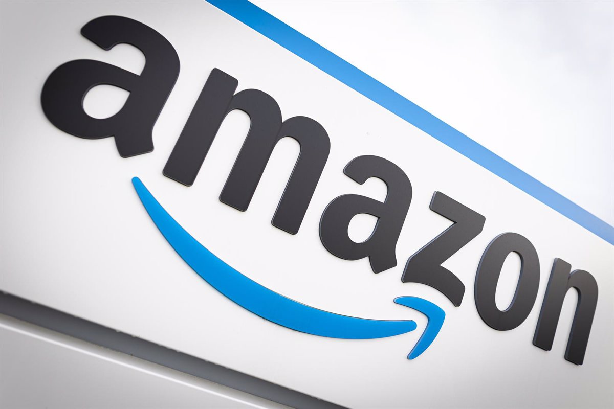 La CNMC multa a Apple y Amazon con 194 millones por limitar la competencia en la web de Amazon España