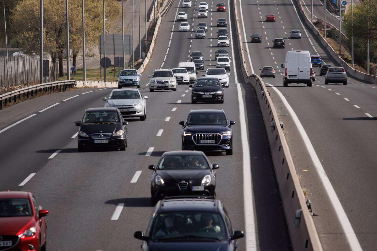 El Gobierno asegura que ultima la eliminación de peajes en autovías y Bruselas precisa que sigue evaluándolo